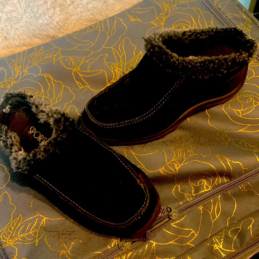Sz51/2 Sporto suede clogs good used cond as orice states black lots if wear left